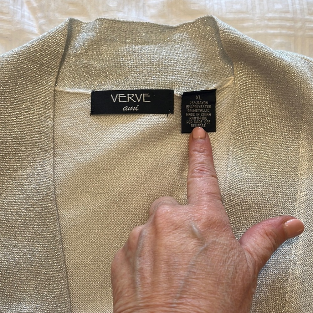 Verve Ami lightweight crop sweater for a burst is silver ~ size XL